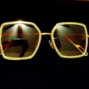 Rose gold framed with rhinestones sunglasses